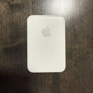 Apple MagSafe Battery